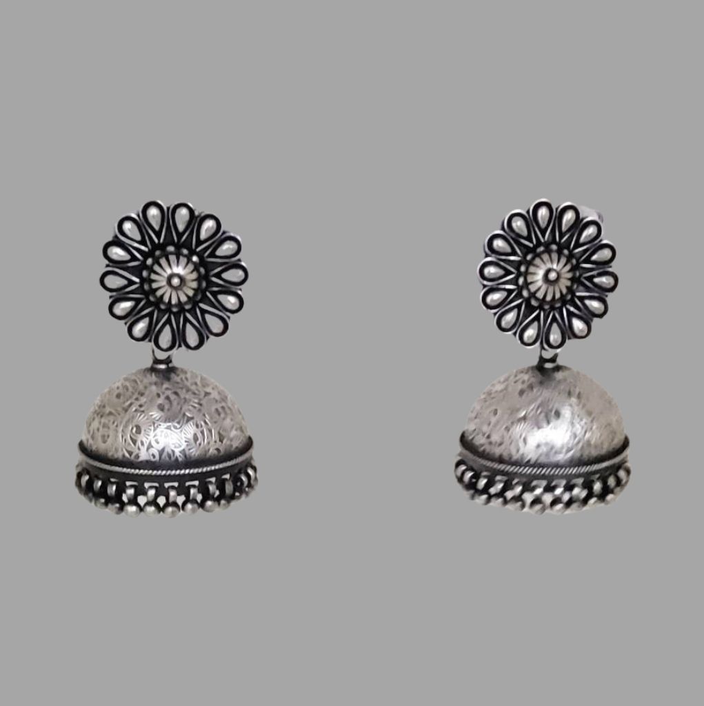 https://www.jewelnidhi.com/img/1610005102AQ EARING 0026.jpeg